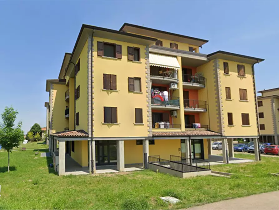 Immagine 6 di Negozio in vendita  in Piazzale Ventisette Gennaio a Casalgrande