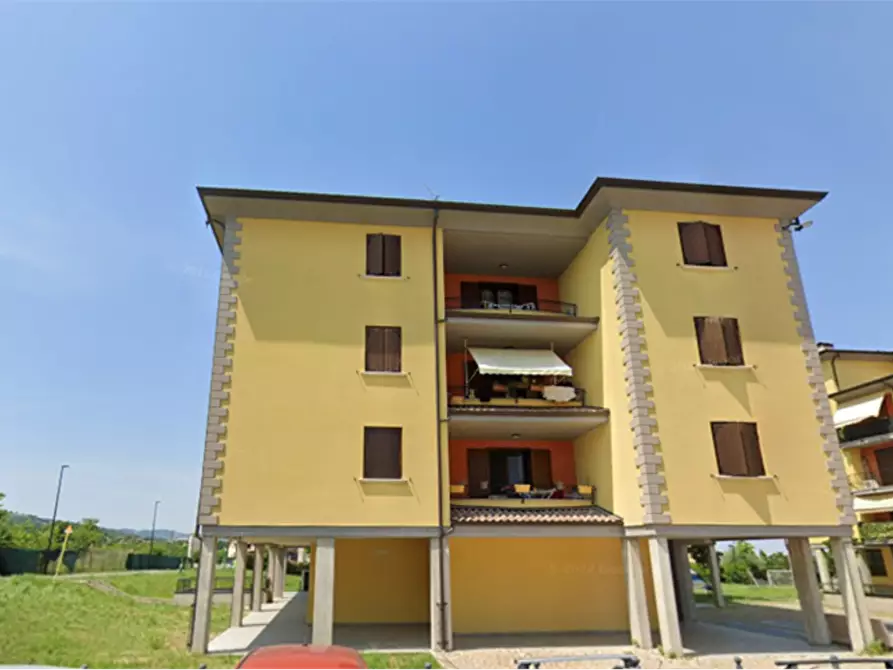 Immagine 10 di Negozio in vendita  in Piazzale Ventisette Gennaio a Casalgrande