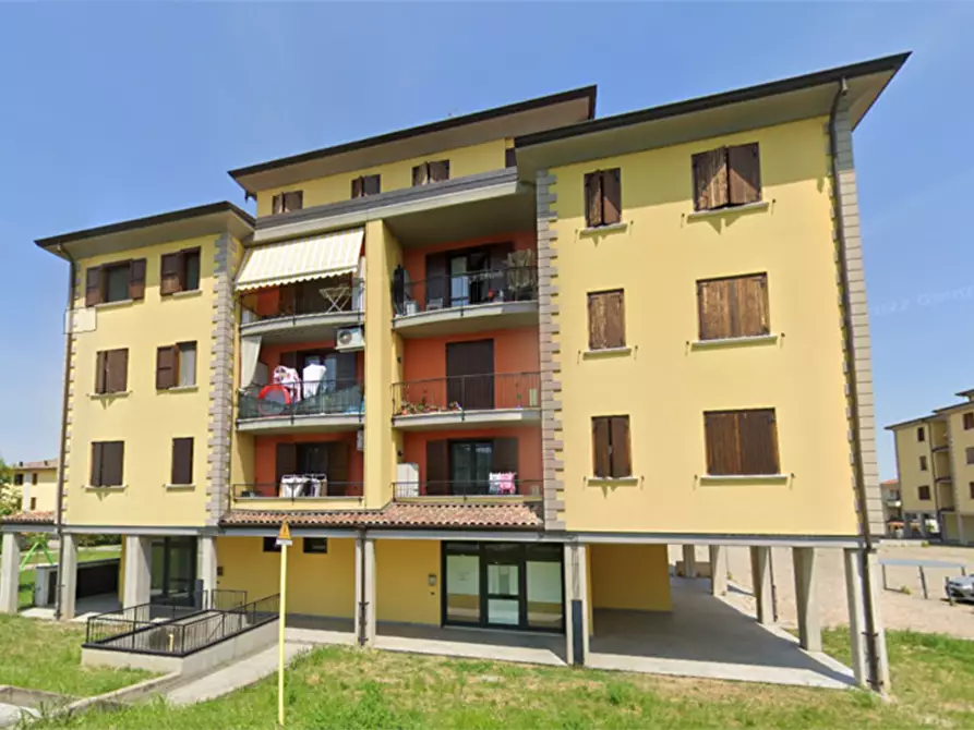 Immagine 2 di Negozio in vendita  in Piazzale Ventisette Gennaio a Casalgrande