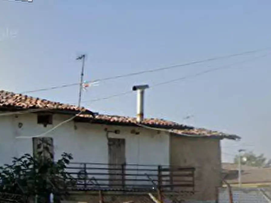 Immagine 5 di Casa indipendente in vendita  in Via Benvenuto Cellini a Castelnovo Di Sotto