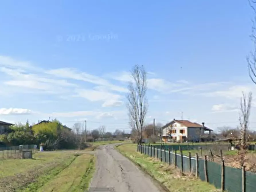Immagine 9 di Rustico / casale in vendita  in Via R. Formentini a Reggio Nell'emilia