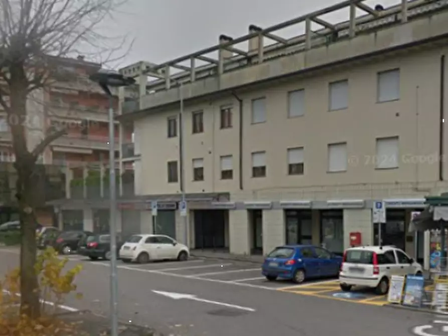 Immagine 14 di Negozio in vendita  in Via Guglielmo Marconi a Ranica