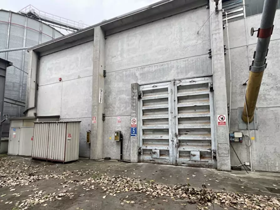 Immagine 5 di Capannone industriale in vendita  in Via San Martino Carano a Mirandola