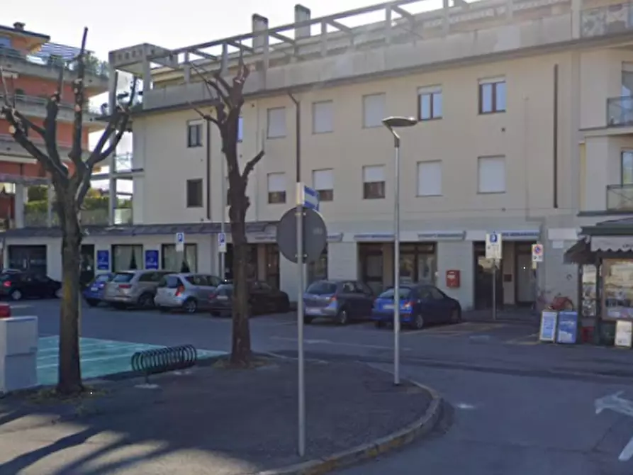 Immagine 6 di Negozio in vendita  in Via Guglielmo Marconi a Ranica