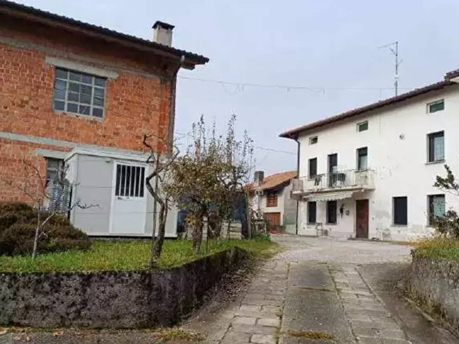 Immagine 3 di Porzione di casa in vendita  in Via Savorgnan a Cassacco