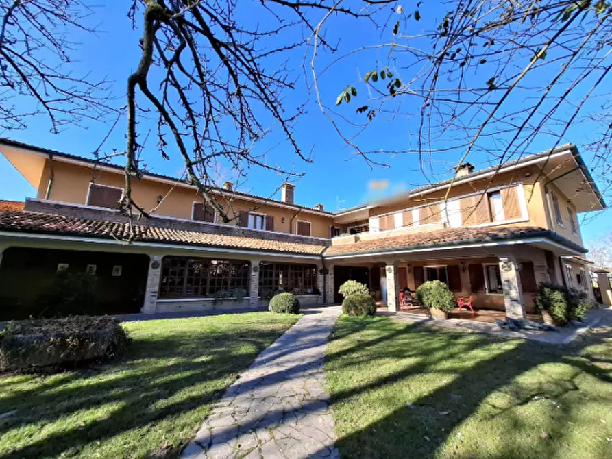 Immagine 1 di Negozio in vendita  in Via Sentinis a Varmo