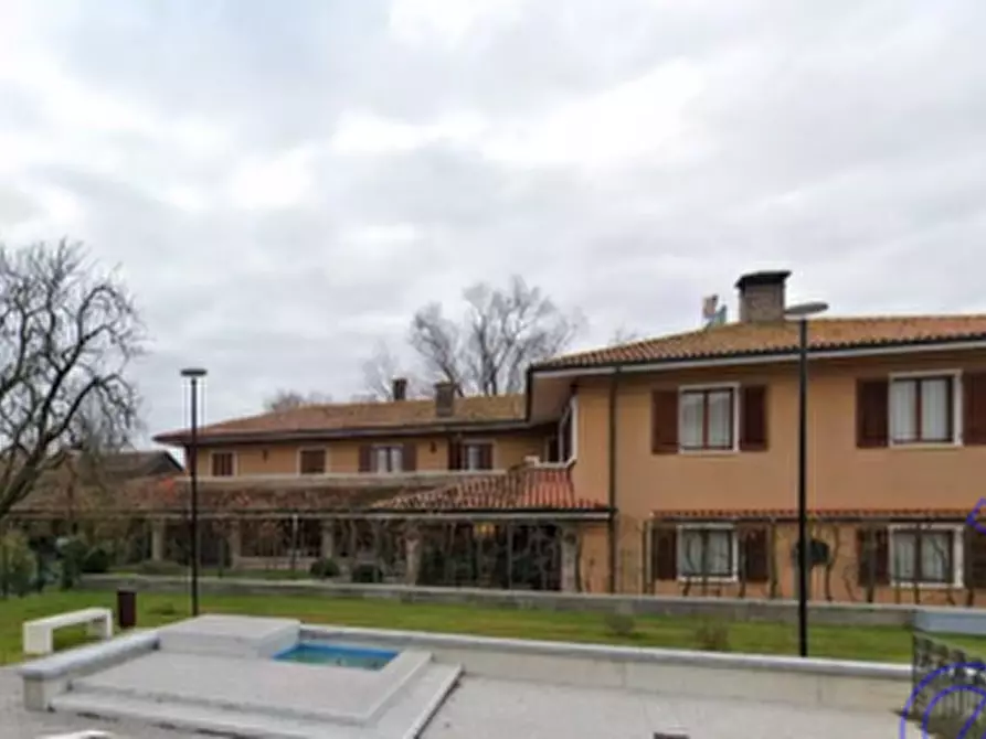 Immagine 2 di Negozio in vendita  in Via Sentinis a Varmo