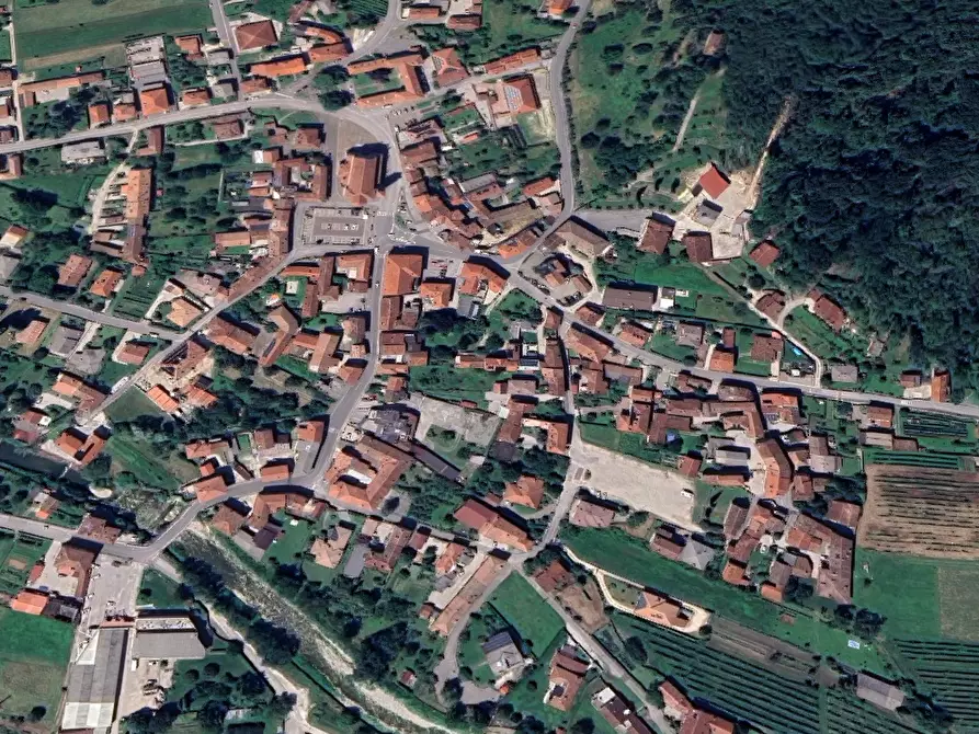 Immagine 8 di Appartamento in vendita  in Via Divisione Julia a Faedis