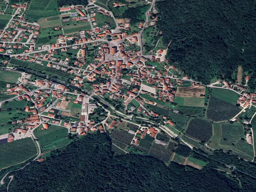 Immagine 10 di Appartamento in vendita  in Via Divisione Julia a Faedis