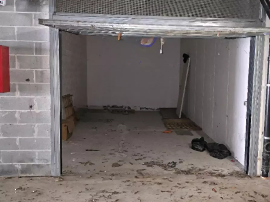 Immagine 2 di Garage in vendita  in Via delle Rose a Campoformido