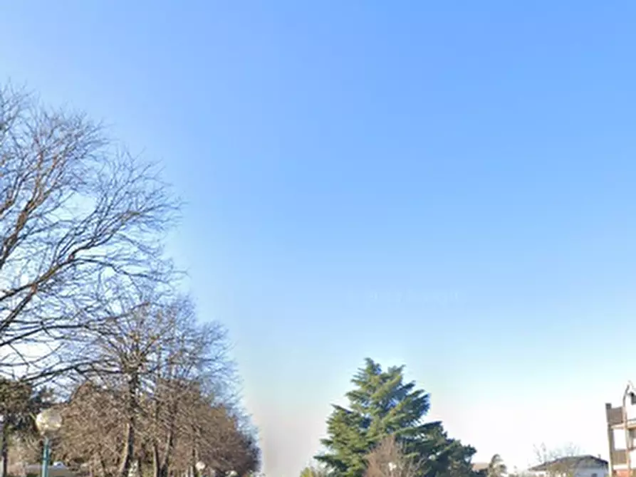 Immagine 7 di Stabile in vendita  in Via delle Rose a Campoformido