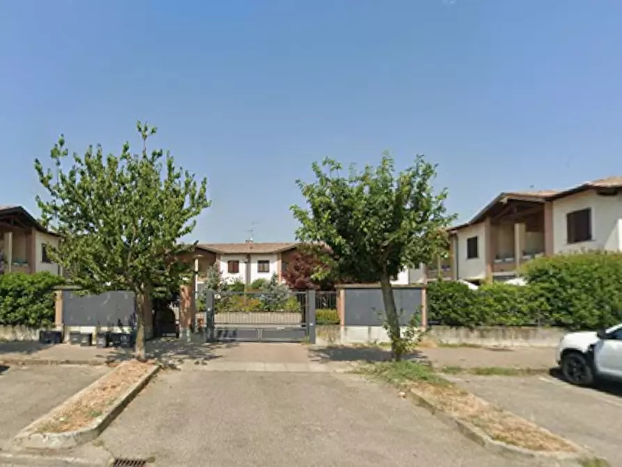 Immagine 4 di Villetta a schiera in vendita  in Via Leonardo Da Vinci a Travacò Siccomario