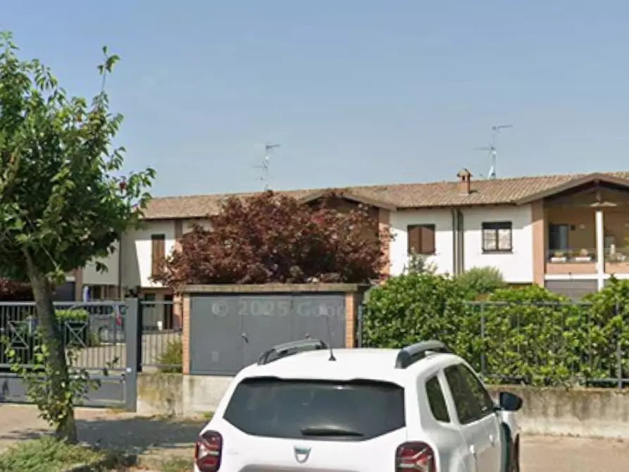 Immagine 5 di Villetta a schiera in vendita  in Via Leonardo Da Vinci a Travacò Siccomario