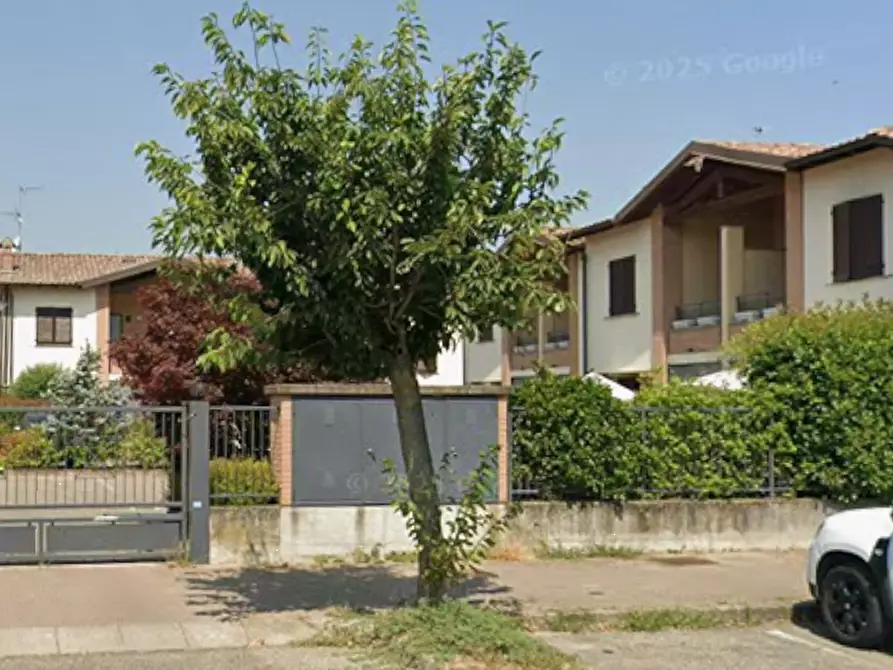 Immagine 9 di Villetta a schiera in vendita  in Via Leonardo Da Vinci a Travacò Siccomario