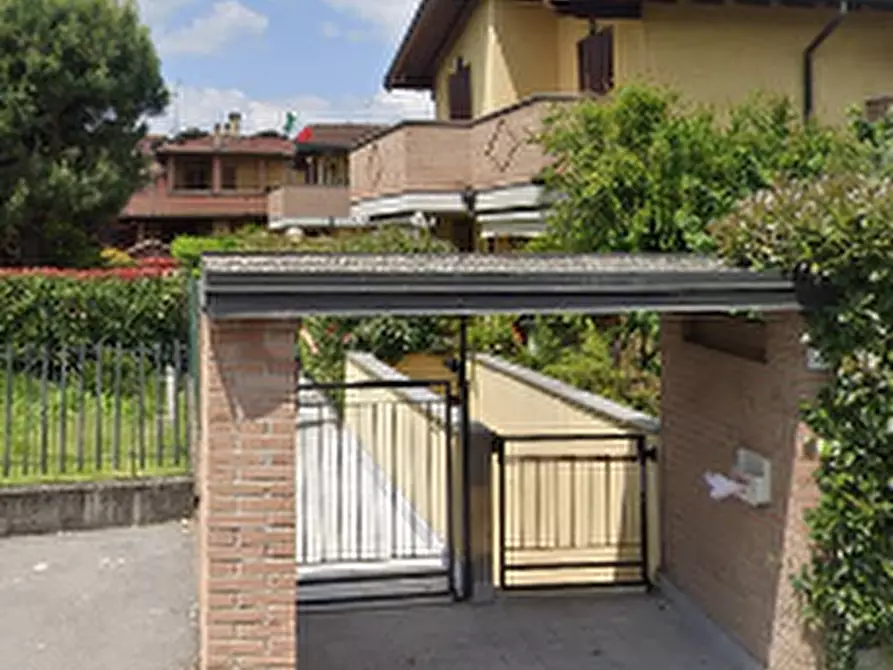 Immagine 18 di Appartamento in vendita  in Via Barone E. Leonino a Truccazzano