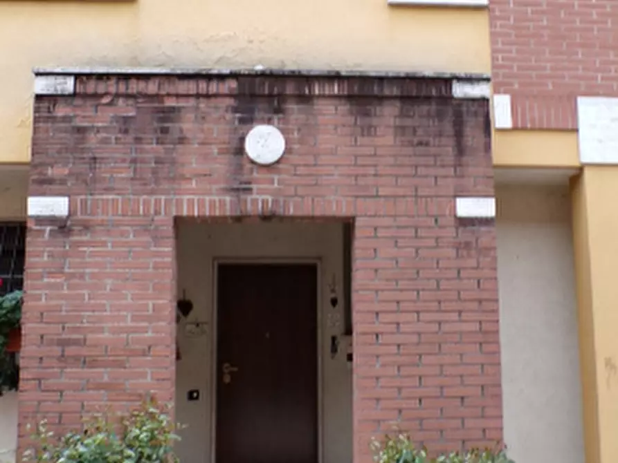 Immagine 11 di Villetta a schiera in vendita  in Via Silvio Pellico a Bollate