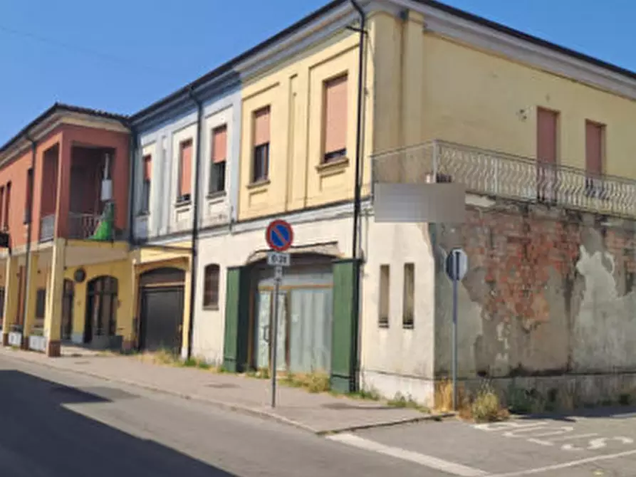 Immagine 1 di Appartamento in vendita  in Via Umberto I a Lungavilla
