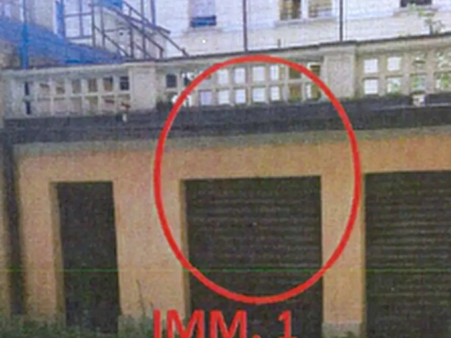 Immagine 1 di Garage in vendita  in Via Diaz  a Brescia