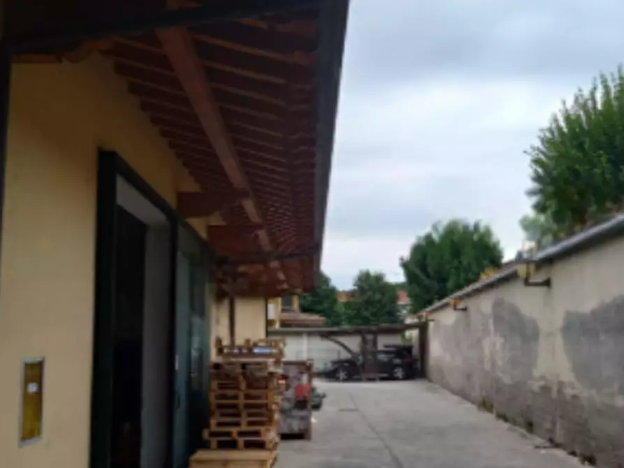 Immagine 3 di Laboratorio in vendita  in Via F.lli Cairoli a Calcinato