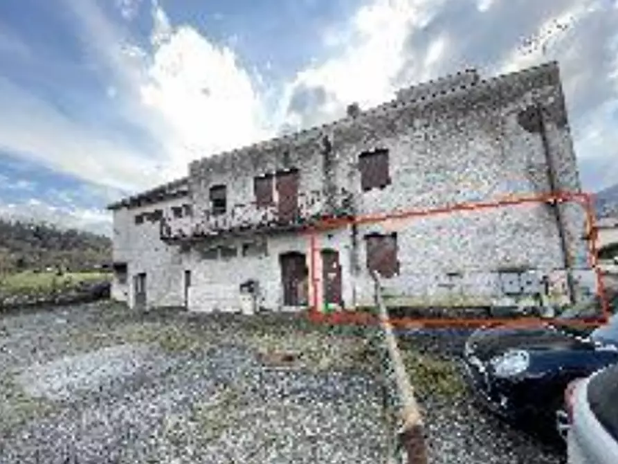 Immagine 6 di Magazzino in vendita  in Via Garibaldi a Monasterolo Del Castello