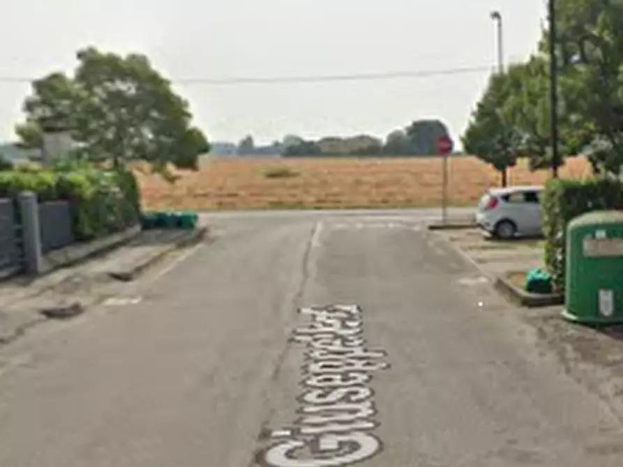 Immagine 6 di Appartamento in vendita  in Via Giuseppe Verdi a Castello D'argile