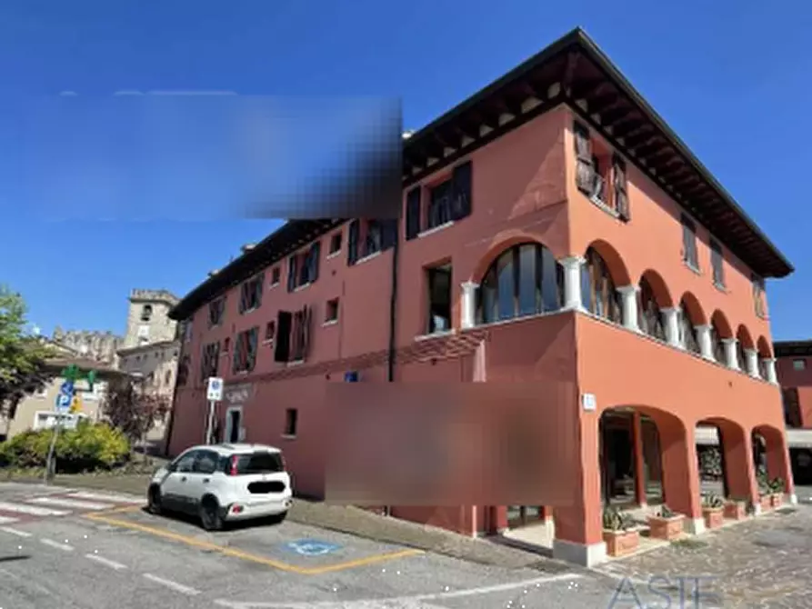 Immagine 4 di Appartamento in vendita  in Piazza Umberto a Soiano Del Lago