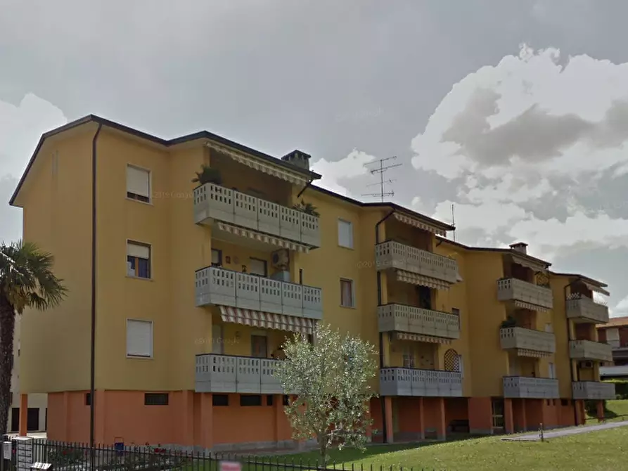 Immagine 9 di Appartamento in vendita  in Via Palmiro Togliatti a Desenzano Del Garda