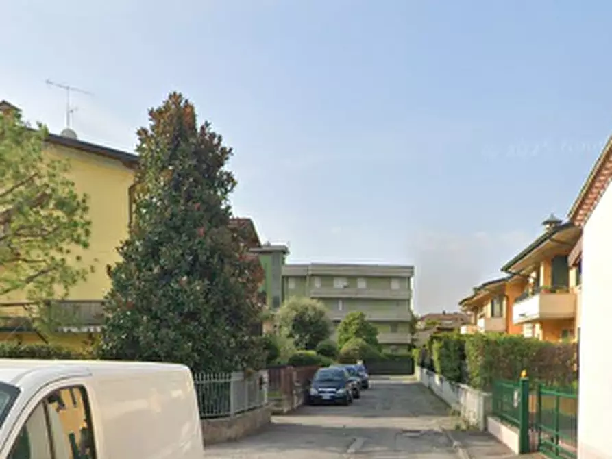 Immagine 2 di Posto auto in vendita  in Via G. Matteotti a Calcinato