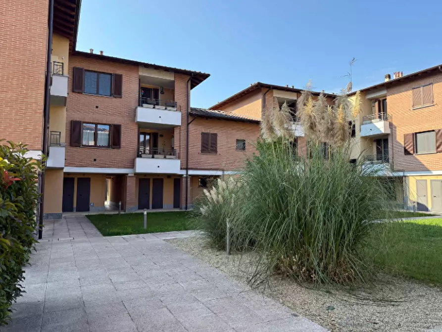 Immagine 1 di Appartamento in vendita  in Via Leonardo Da Vinci a Travacò Siccomario