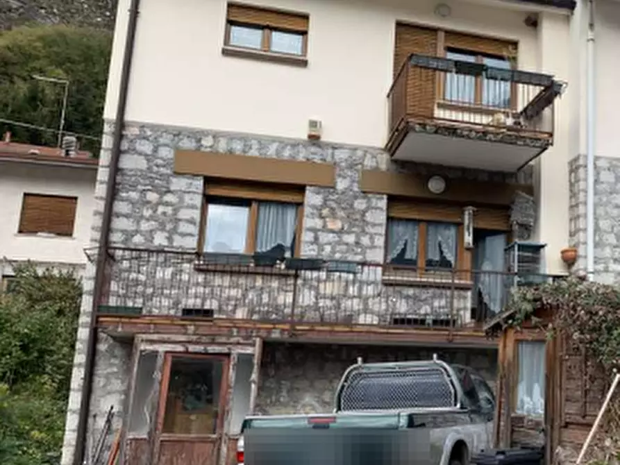 Immagine 9 di Casa indipendente in vendita  in Via Pians a Longarone