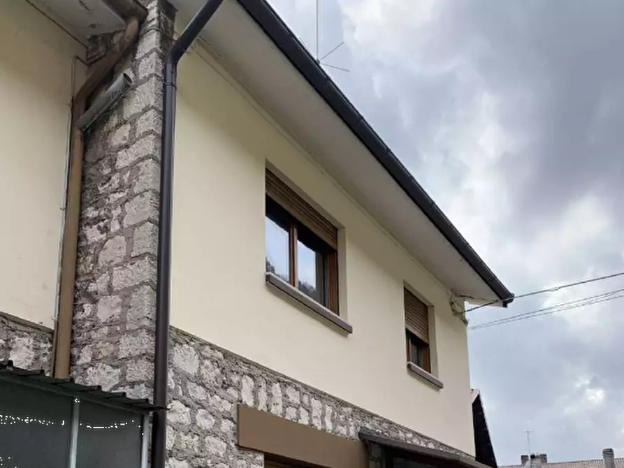 Immagine 11 di Casa indipendente in vendita  in Via Pians a Longarone