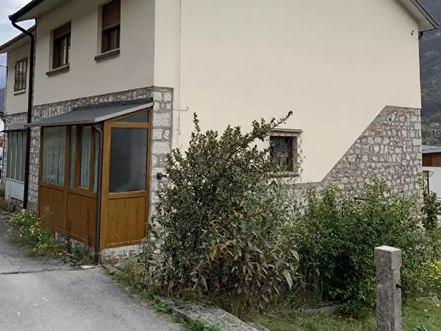 Immagine 13 di Casa indipendente in vendita  in Via Pians a Longarone