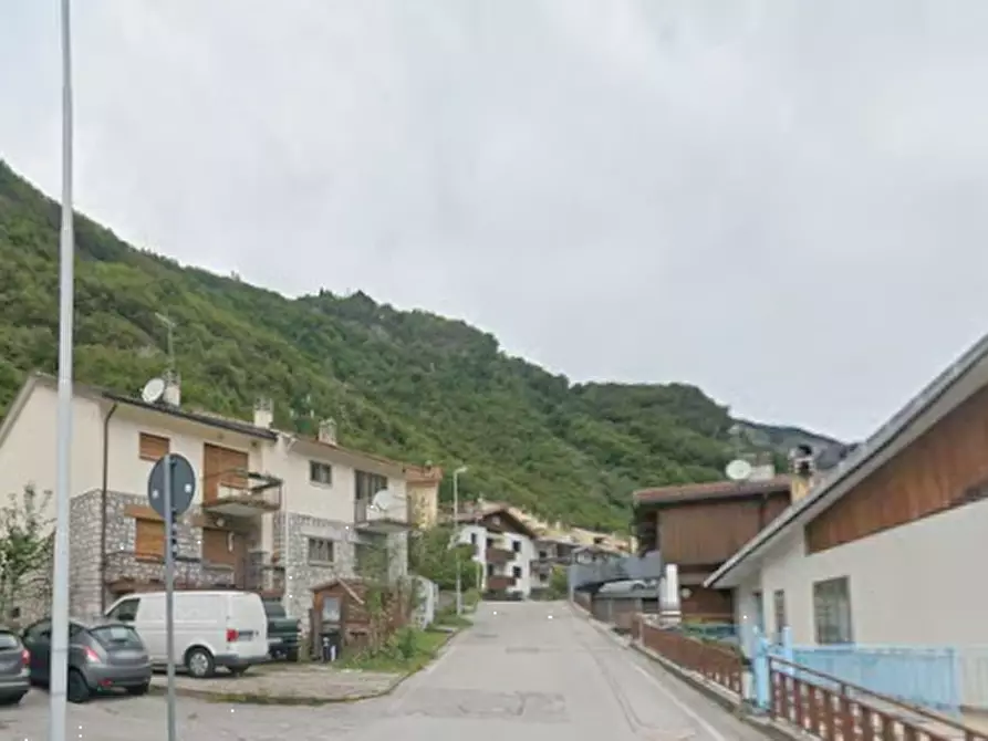 Immagine 17 di Casa indipendente in vendita  in Via Pians a Longarone