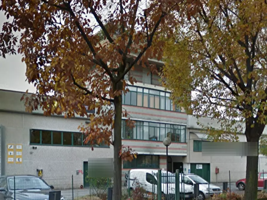 Immagine 6 di Ufficio in vendita  in Via Damiano Chiesa a Vimercate