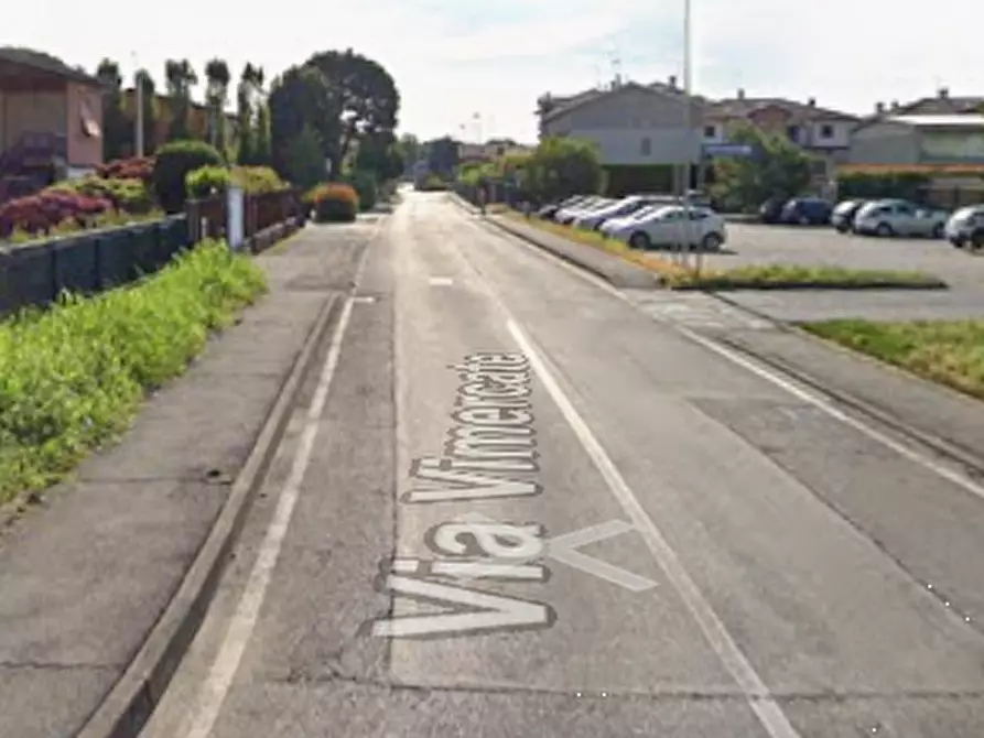 Immagine 6 di Garage in vendita  in  Via Vimercate a Ornago