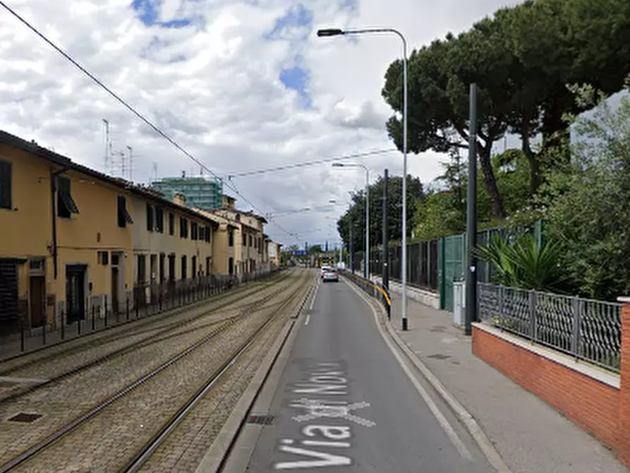 Immagine 8 di Negozio in vendita  a Firenze