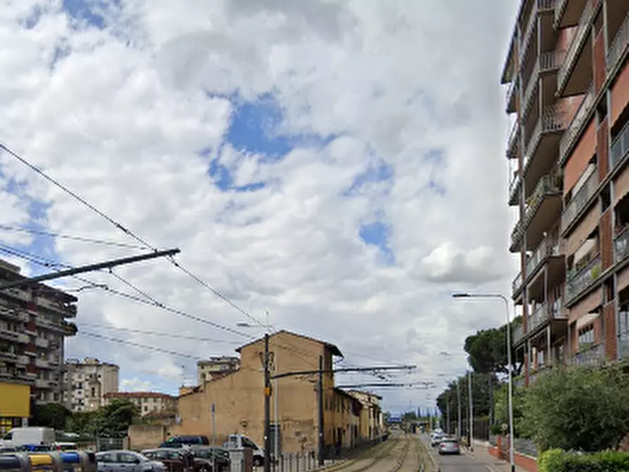 Immagine 9 di Negozio in vendita  a Firenze