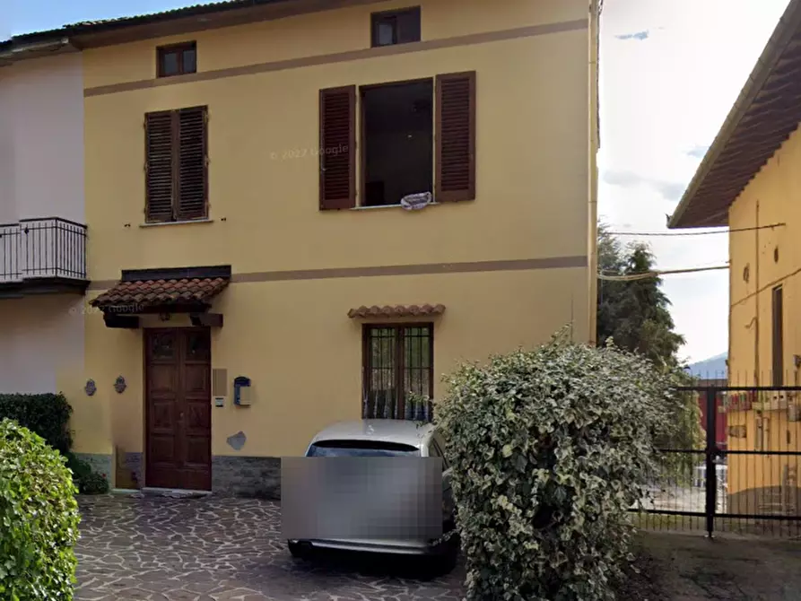 Immagine 2 di Porzione di casa in vendita  in Via Bolognese Nord a Vernio