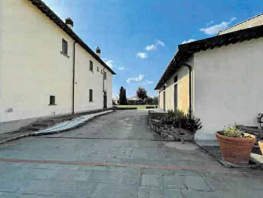 Immagine 4 di Casa indipendente in vendita  in Via di Giramonte a Prato