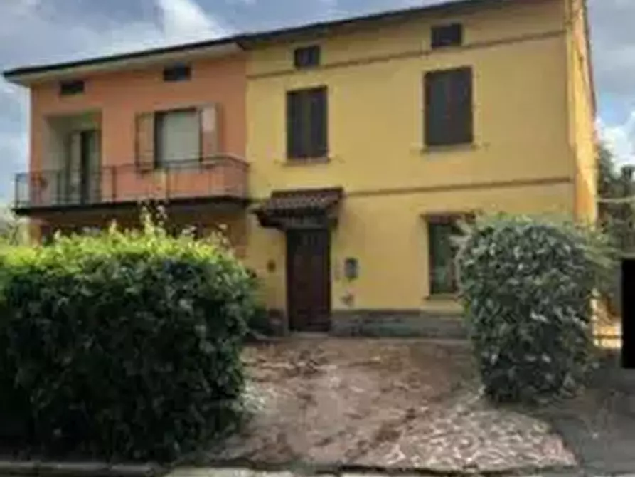 Immagine 1 di Porzione di casa in vendita  in Via Bolognese Nord a Vernio