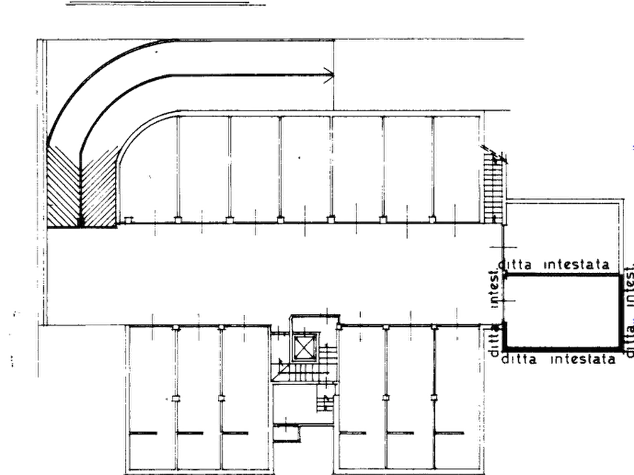 Immagine 11 di Garage in vendita  in Via per Monza a Cologno Monzese