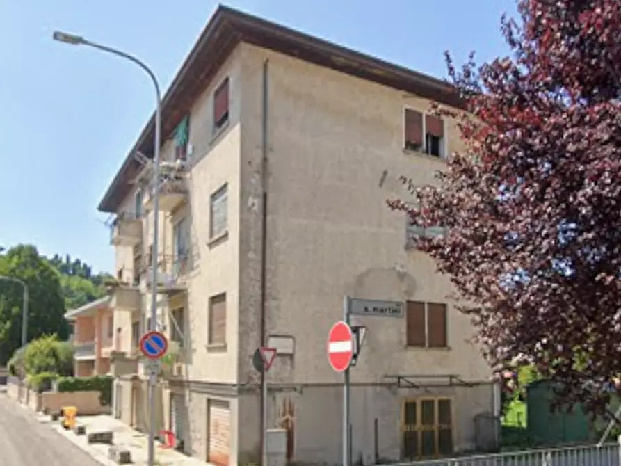 Immagine 12 di Appartamento in vendita  in Via Antonio Canova  a Conegliano