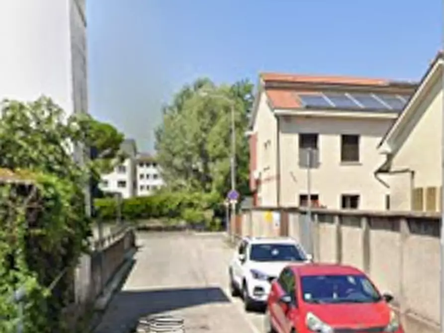 Immagine 23 di Appartamento in vendita  in Via Antonio Canova  a Conegliano
