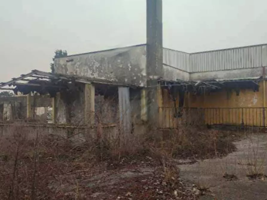 Immagine 5 di Capannone industriale in vendita  in Via M. Porgeit a Vajont