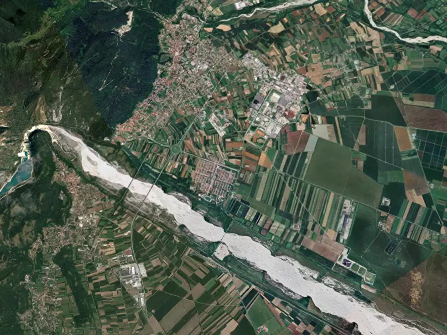 Immagine 10 di Capannone industriale in vendita  in Via M. Porgeit a Vajont