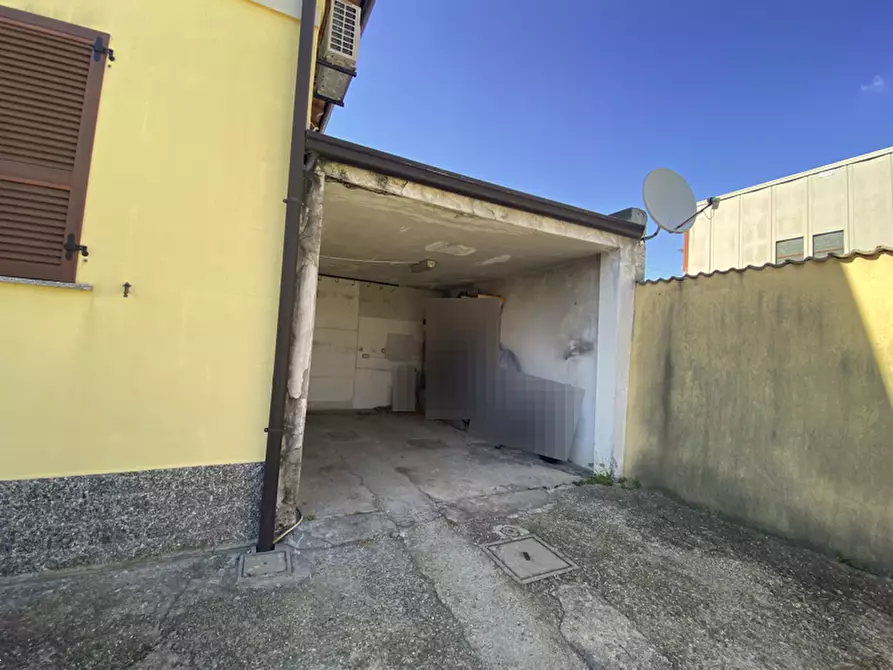 Immagine 6 di Appartamento in vendita  in Via Manzoni a Macherio