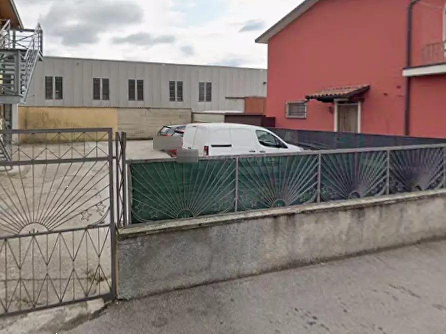 Immagine 10 di Appartamento in vendita  in Via Manzoni a Macherio