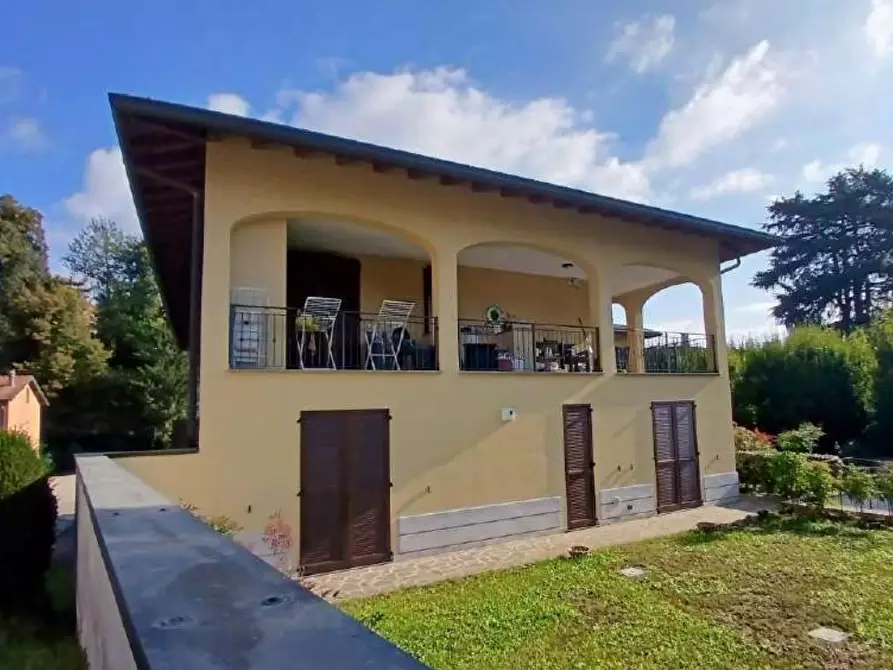 Immagine 5 di Appartamento in vendita  in Via Montegrappa a Cabiate