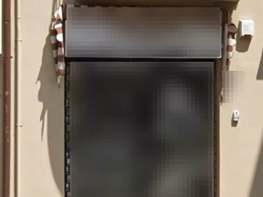 Immagine 3 di Negozio in vendita  in Via Dante Alighieri a Mandello Del Lario