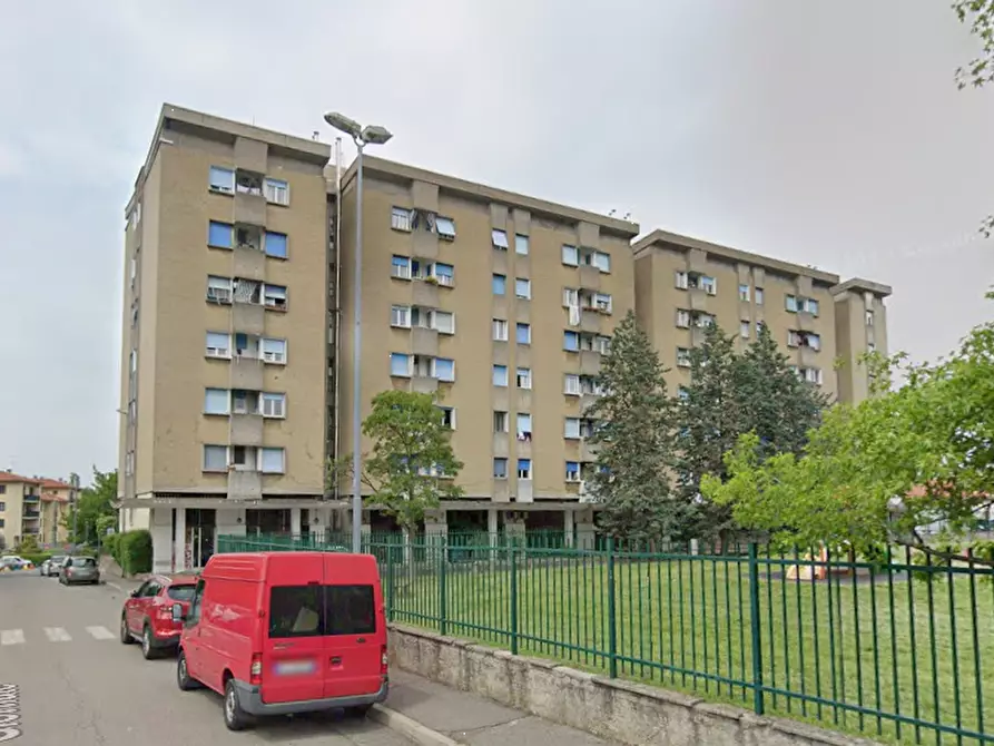 Immagine 4 di Appartamento in vendita  in Via Cinque Giornate a Solaro